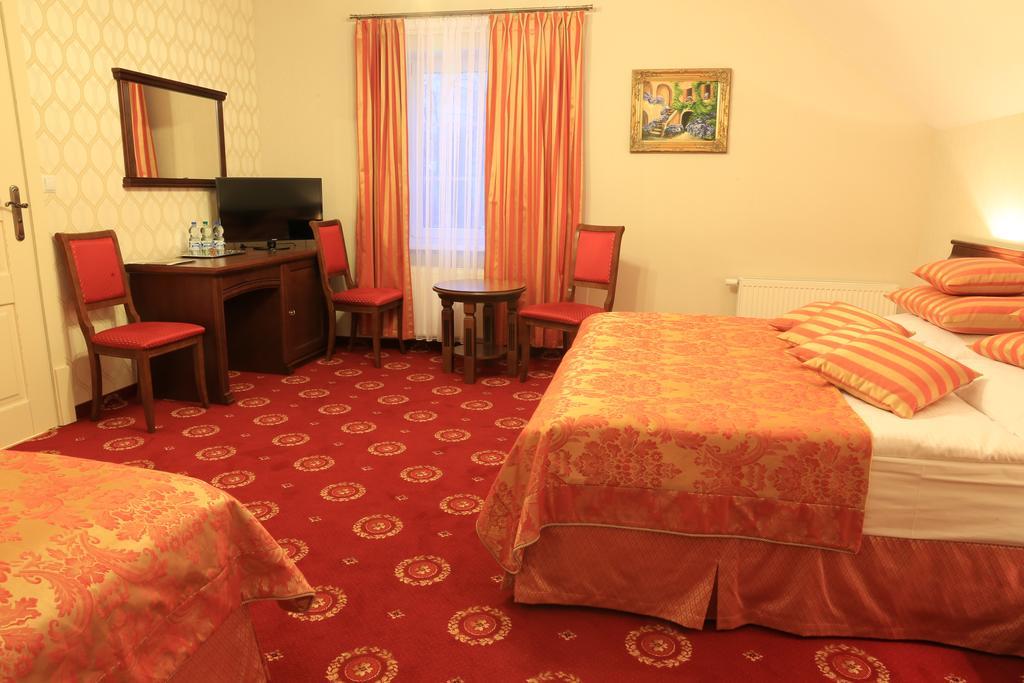 Hotel Kopernik Ciechocinek Bilik gambar