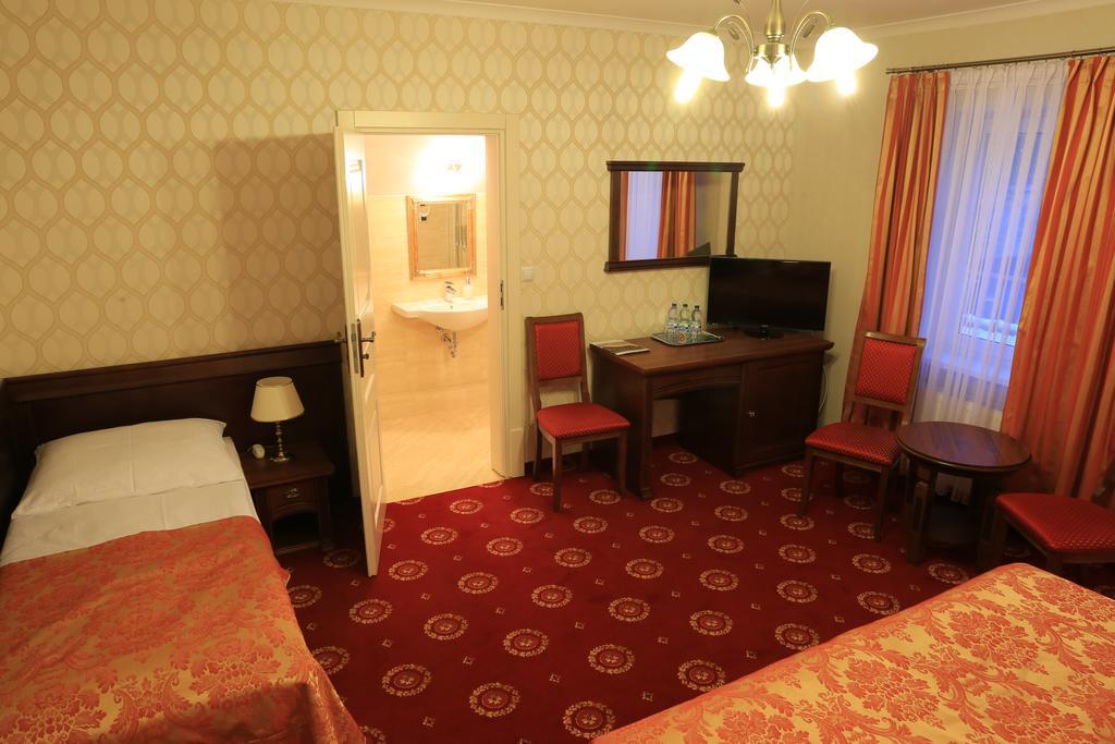 Hotel Kopernik Ciechocinek Bilik gambar